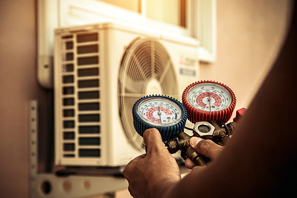 Professional Ac Installation technician working in Portsmouth, VA